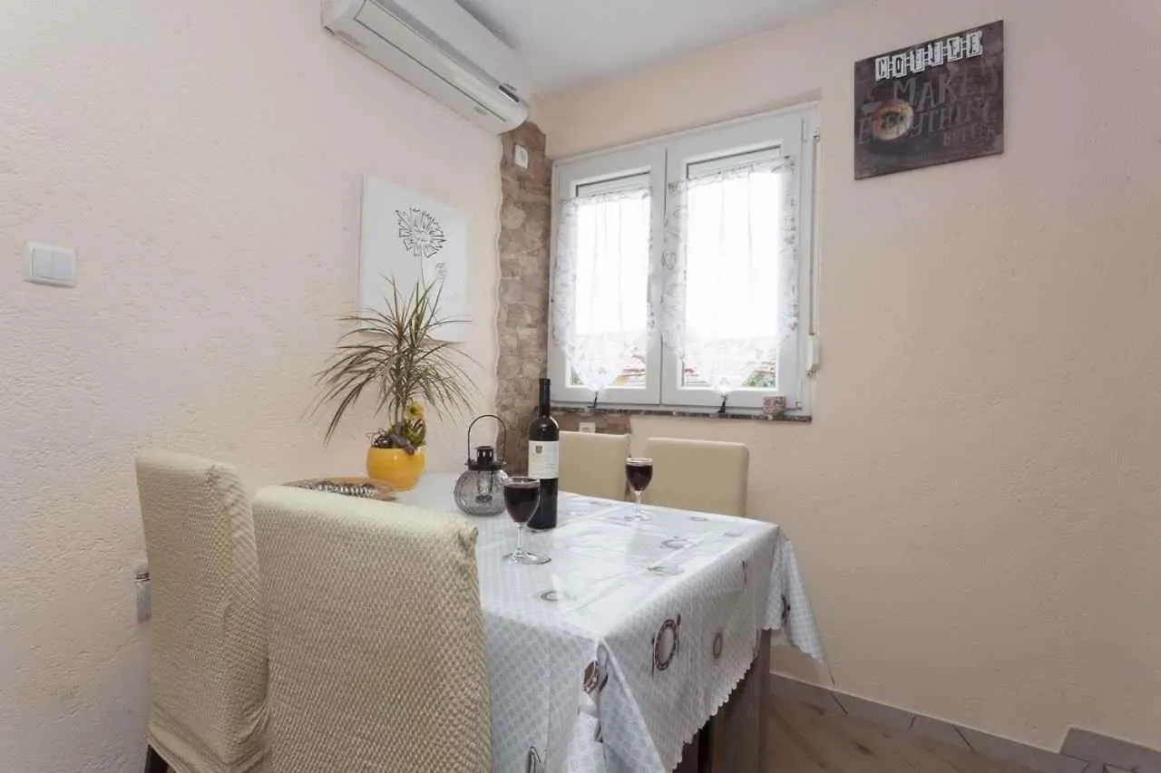 דראמליי Studio In Crikvenica 5257